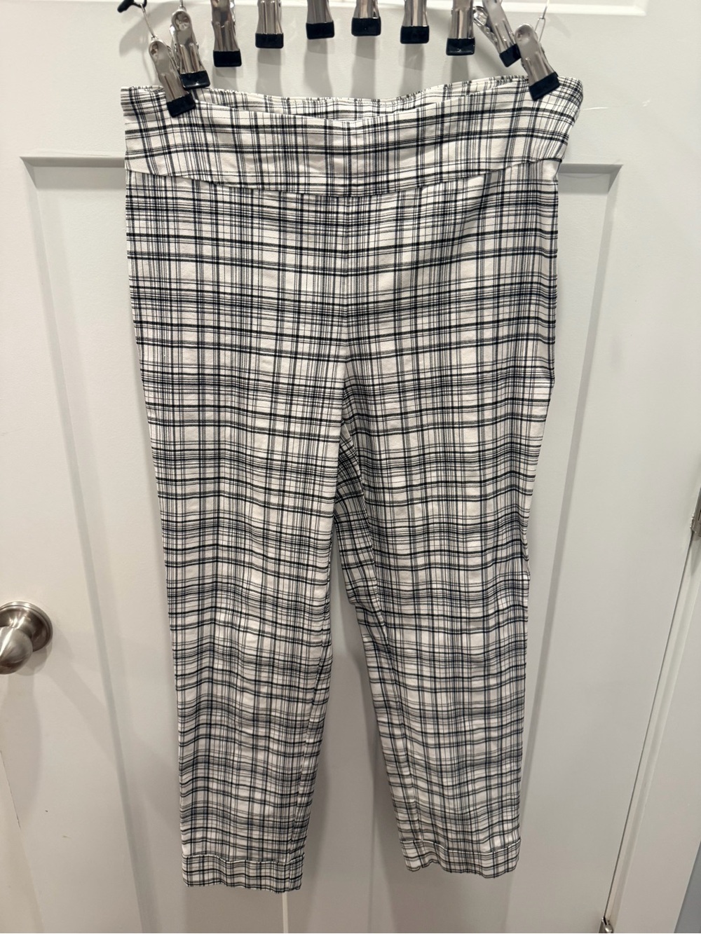 Up! Montreal Plaid Pull On Pants Womens 8 Black Cream Stretch Slim Leg